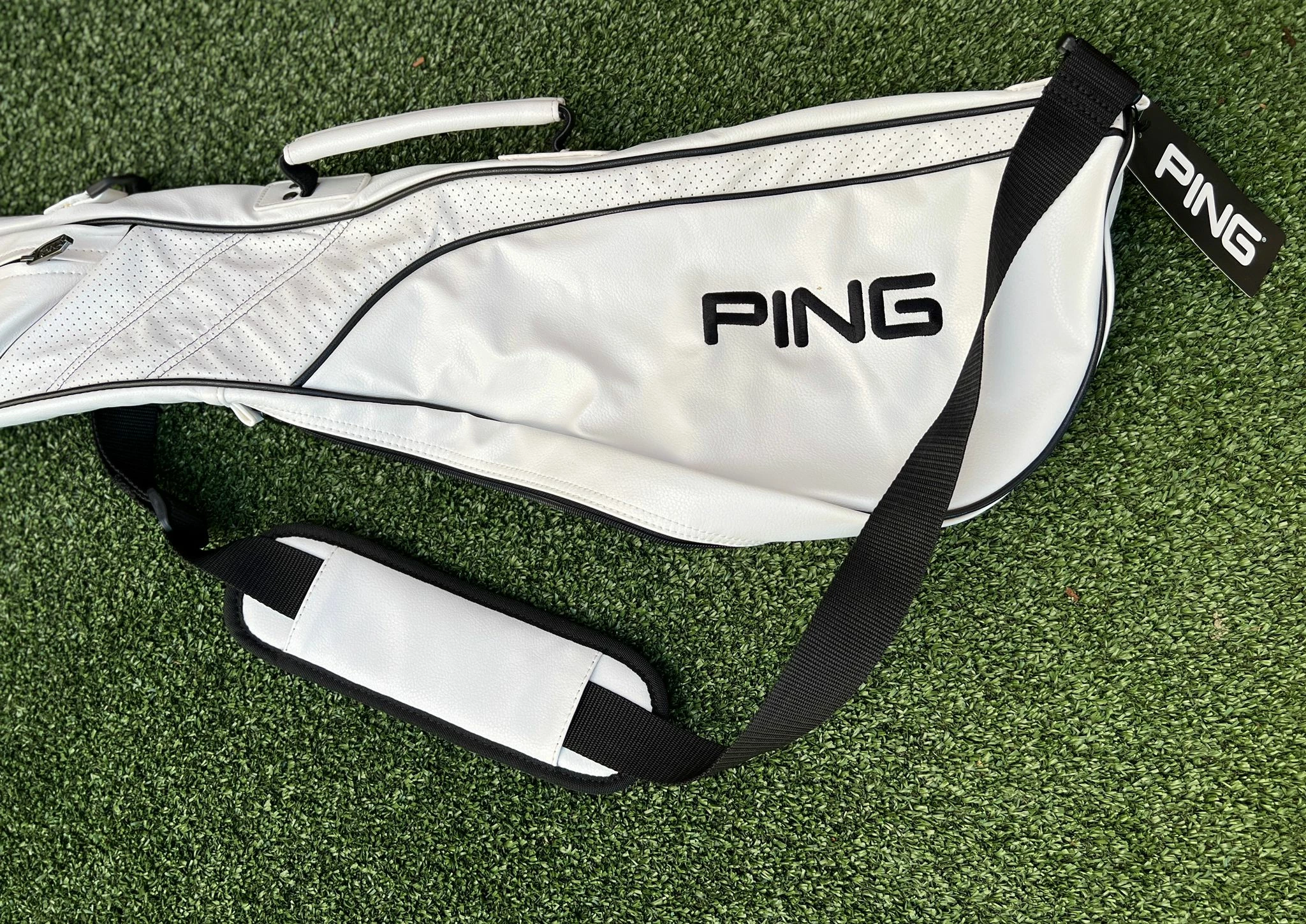 Www.chipnputt.com Ping Golf Club GB-U192 Range Case Bag 5-6 Clubs 47inch White - BRAND NEW! 3 Www.chipnputt.com Ping Golf Club GB-U192 Range Case Bag 5-6 Clubs 47inch White - BRAND NEW! - Image 3