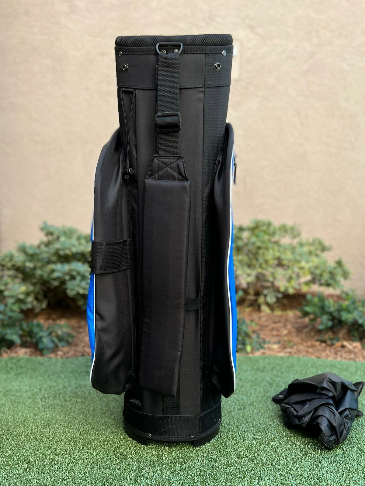 Www.chipnputt.com TaylorMade TM Pro 5.0 14 Way Golf Cart Bag, With Rainhood, Black/Blue-NEW! 7 Www.chipnputt.com TaylorMade TM Pro 5.0 14 Way Golf Cart Bag, With Rainhood, Black/Blue-NEW! - Image 7