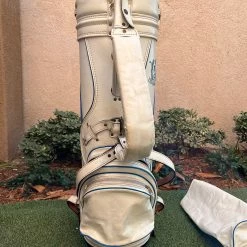 Www.chipnputt.com Authentic Vintage Cobra GREG NORMAN 6 Way Tour Cart Bag, With Rainhood, White/Blue-RARE! 19 Www.chipnputt.com Authentic Vintage Cobra GREG NORMAN 6 Way Tour Cart Bag, With Rainhood, White/Blue-RARE! -GOLF BALLS popular store 7 52805977 07e4 4a8a ae95 7f0ac4eb6c86