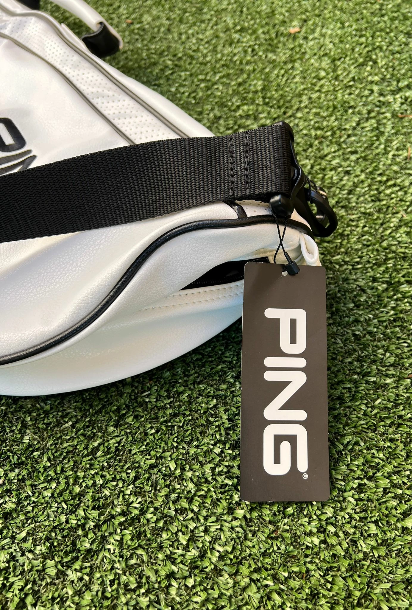 Www.chipnputt.com Ping Golf Club GB-U192 Range Case Bag 5-6 Clubs 47inch White - BRAND NEW! 8 Www.chipnputt.com Ping Golf Club GB-U192 Range Case Bag 5-6 Clubs 47inch White - BRAND NEW! - Image 8
